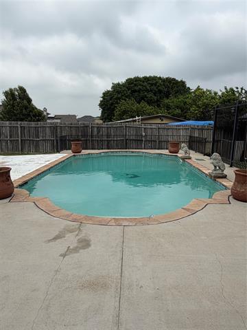 Building Photo - 1902 High Meadow Dr