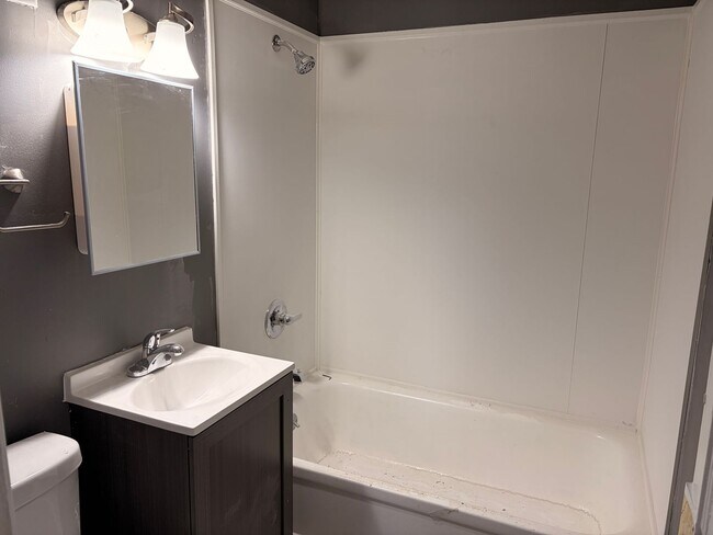 Building Photo - 15 O'Sage Ave