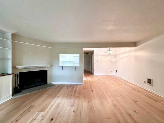 Building Photo - 15938 Quarry Rd