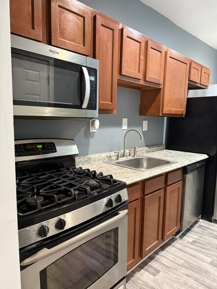 Kitchen-Part #2 - 2536 Loyola Southway