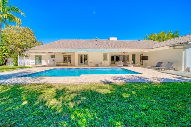 Building Photo - 9220 SW 102nd St