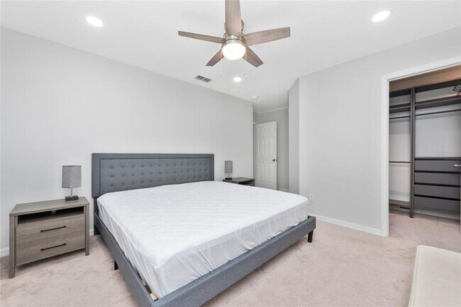 Building Photo - 4306 Old Sycamore Loop