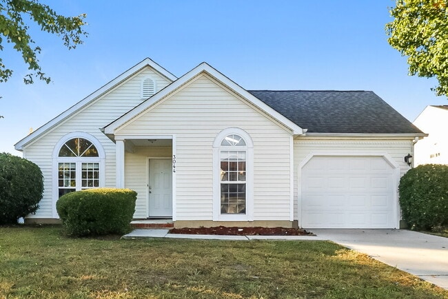 Building Photo - 3044 Hawick Commons Dr