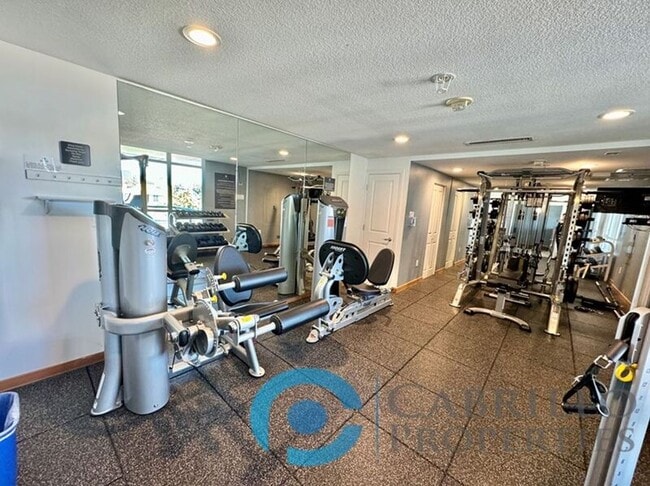 Building Photo - 850 Beech St