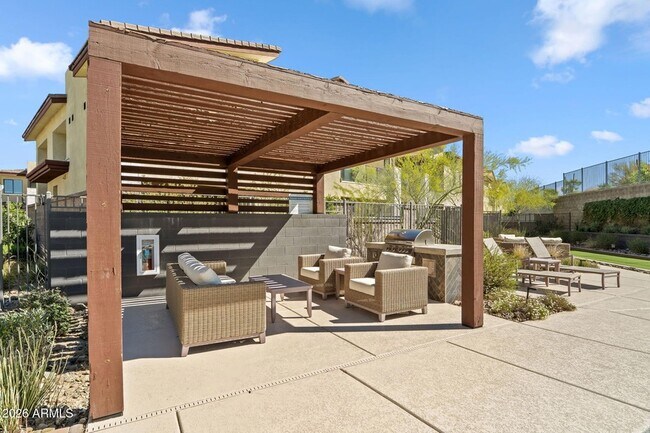 Building Photo - 1 Easy St