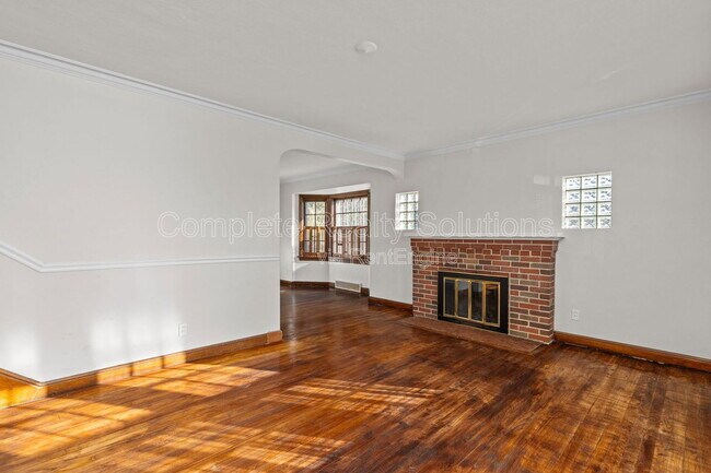 Building Photo - 1150 N Florissant Rd