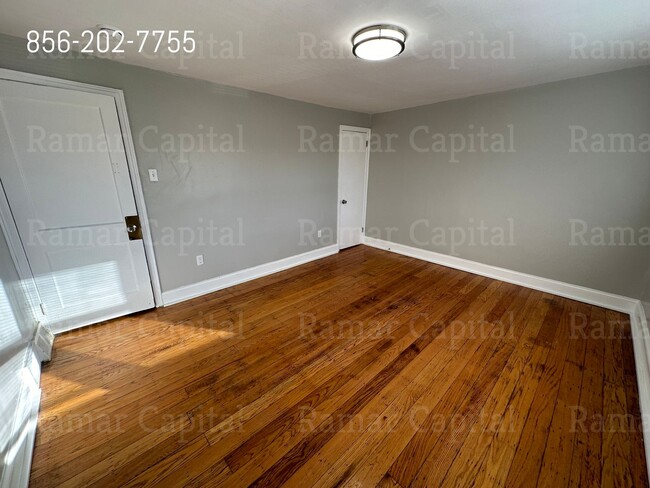 Building Photo - East Camden Spacious 3 bedroom Home - Show...