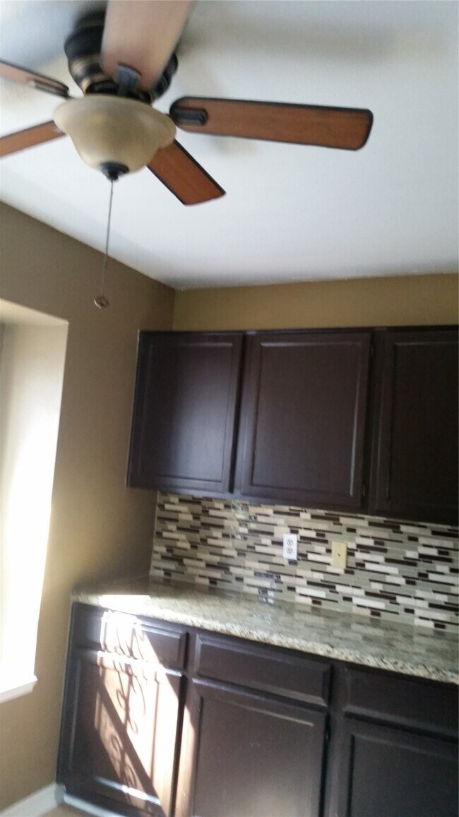 Building Photo - 6111 Quiet Village Ct