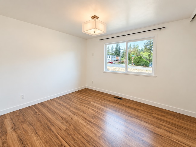 Building Photo - 2506 156th Ave SE