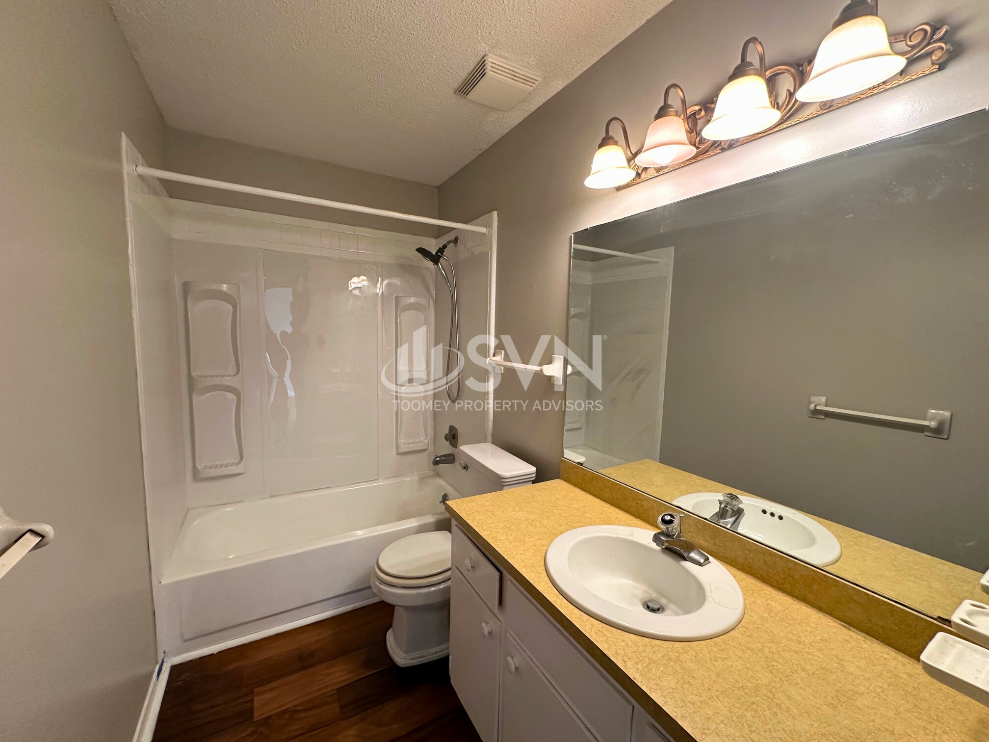 Building Photo - 56 Alan Dr