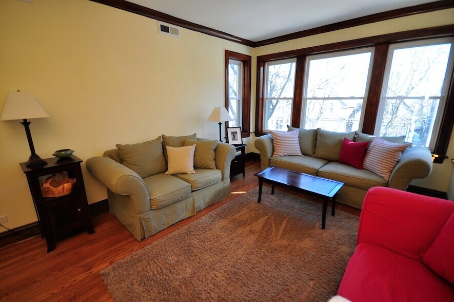 Building Photo - 4132 N Mozart St