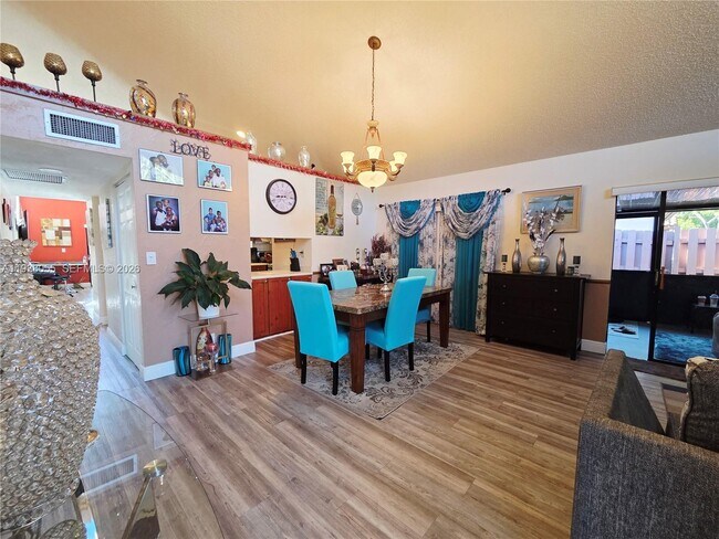 Building Photo - 8500 NW 31st Ct