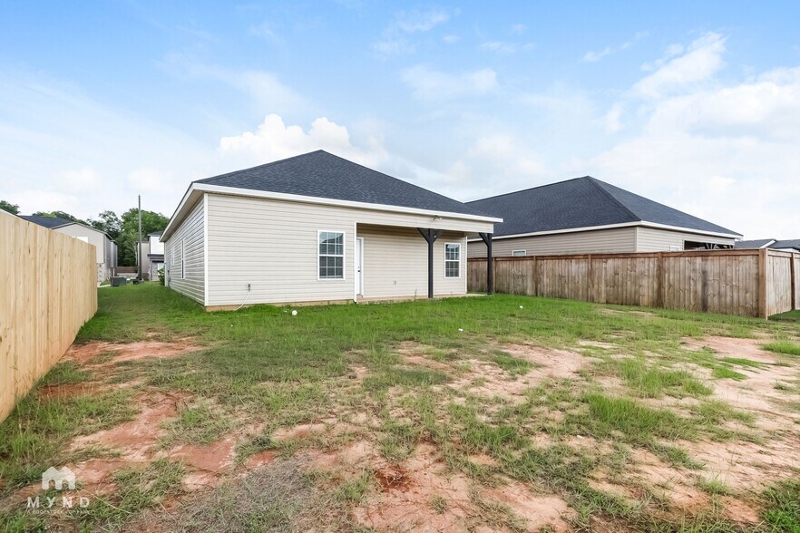 Building Photo - 219 Beau Claire Cir