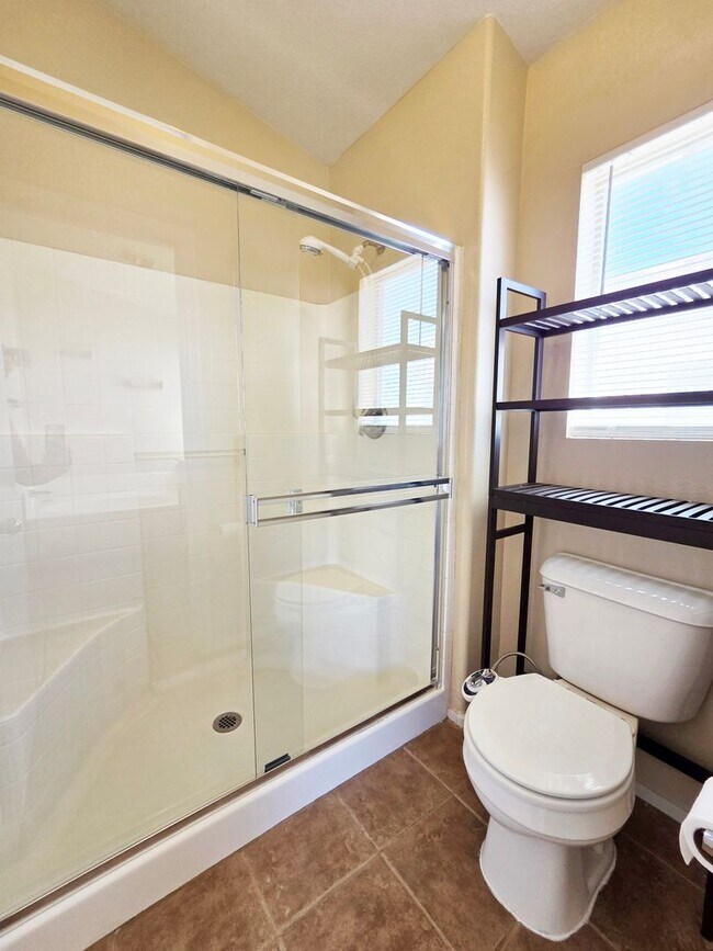 Building Photo - 3 Bed + Loft | 2.5 Bath | 1,946 SF