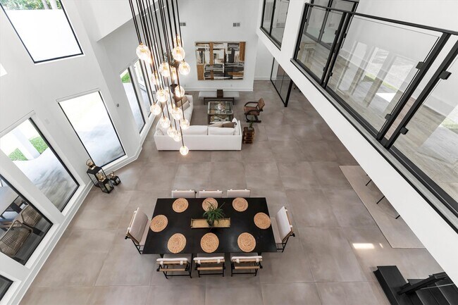 Building Photo - 1 E Wedgewood Glen