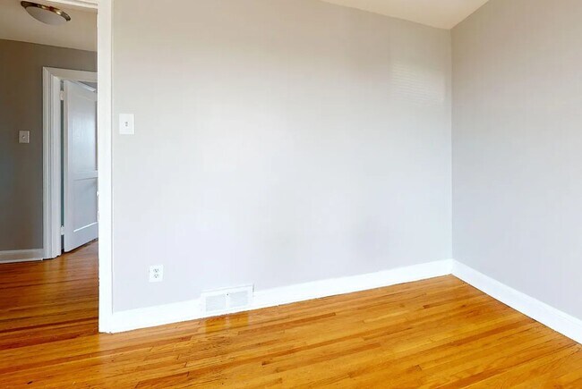 Building Photo - 1370 N 75th St