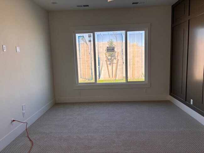 Building Photo - Brand New 4 bed 3 bath home in Desert Canyons