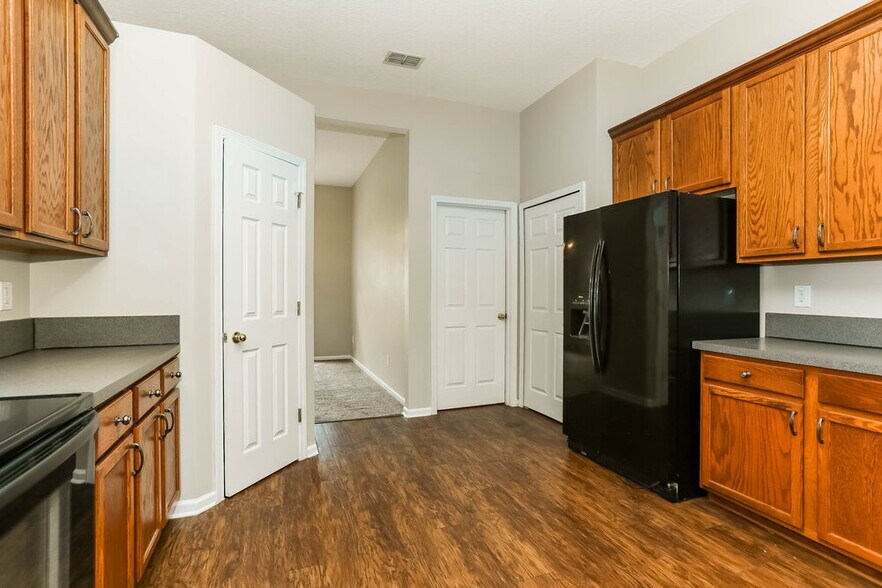 Building Photo - 407 Sparrow Branch Cir