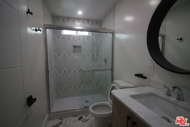 Building Photo - 3541 Homeland Dr