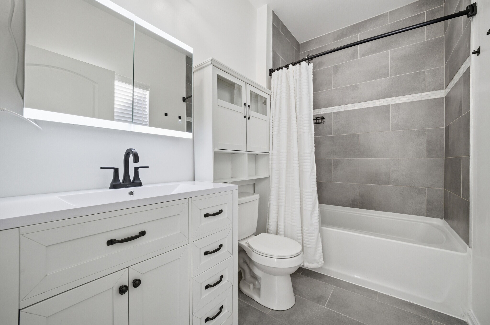 Building Photo - 16 Bagley St