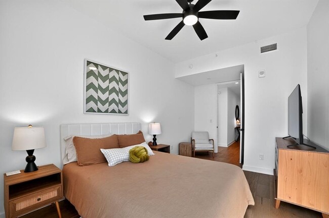 Building Photo - 84 East Ave