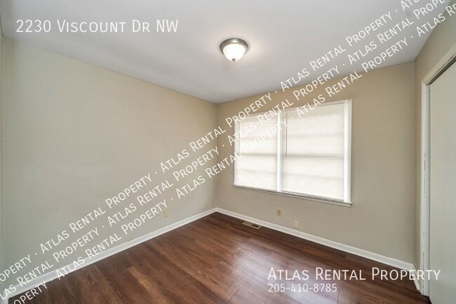 Building Photo - 2230 Viscount Dr NW
