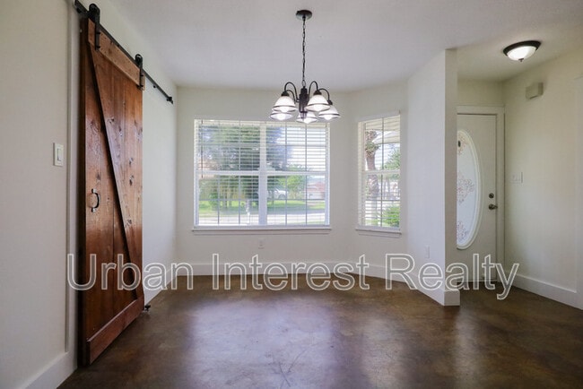Building Photo - 4658 Sunsail Cir
