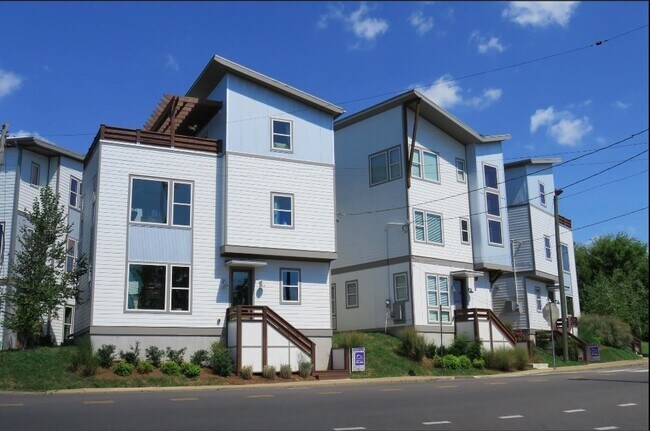 Primary Photo - East Nashville with Roof-top Deck and 2 car garage!!