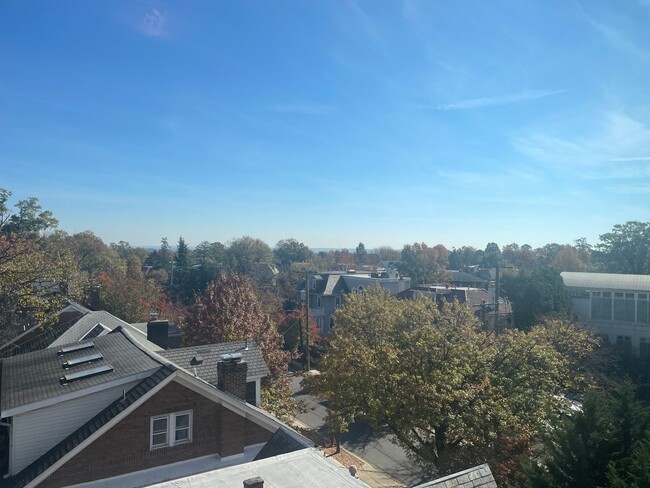 Building Photo - Cleveland Park with views