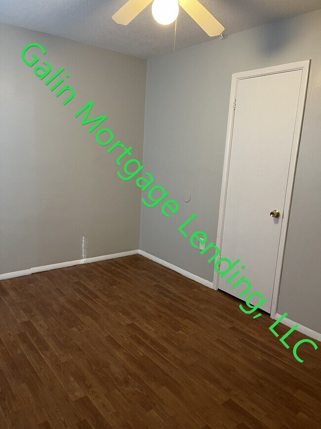 Building Photo - 102 Lucian Cir