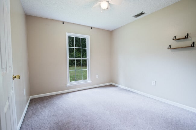 Building Photo - 268 Cartertown Rd