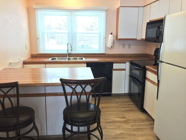 Building Photo - 119 Mitchell Cir