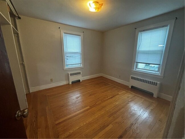 Building Photo - 25 Hymer St