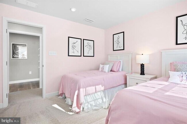 Building Photo - 141 Dithridge Dr