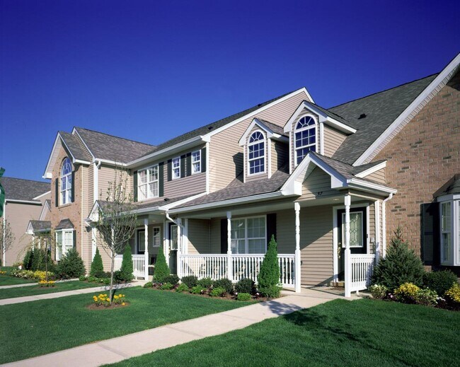 Primary Photo - 198 Village Green Dr