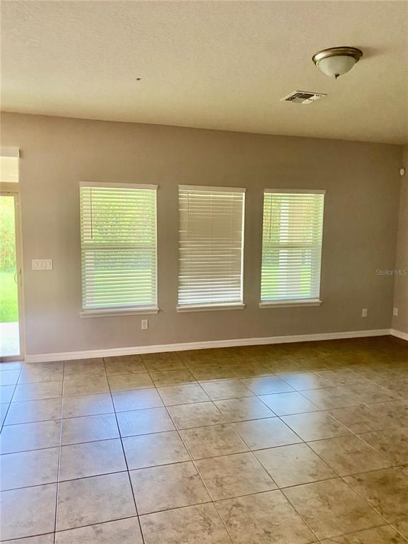 Building Photo - 14847 Golden Sunburst Ave