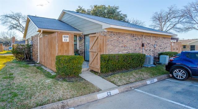 Building Photo - 1809 Spring Creek Pkwy