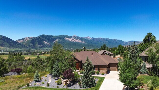 Building Photo - 3573 N Elkview Dr
