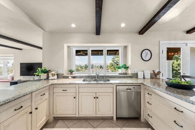 Building Photo - 4 Bedrooms, 3 Bathrooms, Cul-de-sac Location Near Silverado Country Club, Napa