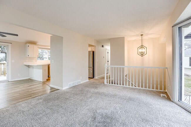 Building Photo - 7926 Primrose Ct