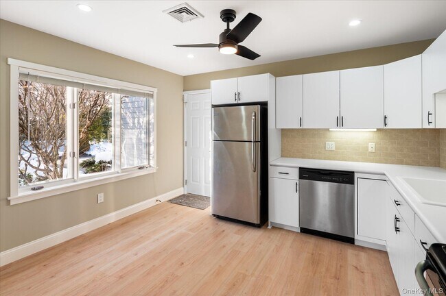 Building Photo - 785 Heritage Hills