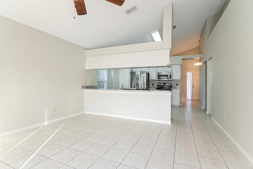 Building Photo - 13610 Colorado Pl