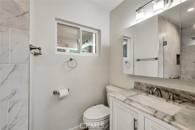 Building Photo - 418 W 212th St