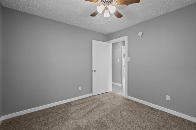 Building Photo - 8122 Swan Meadow Ln