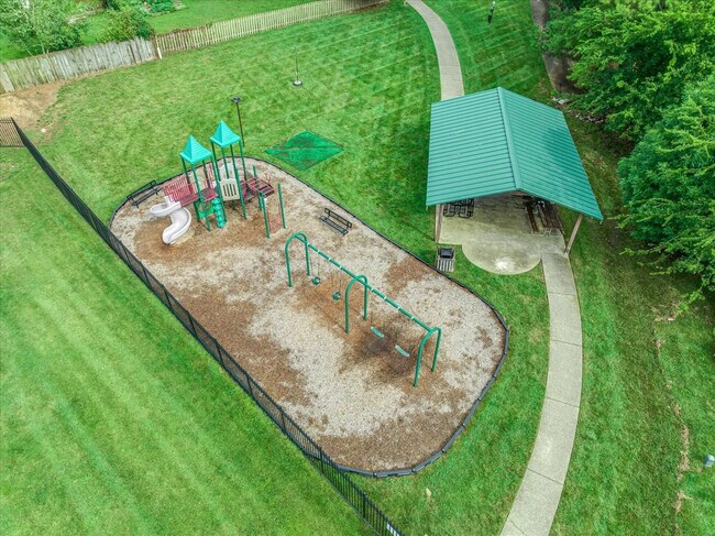 Building Photo - 612 Shadycrest Ln