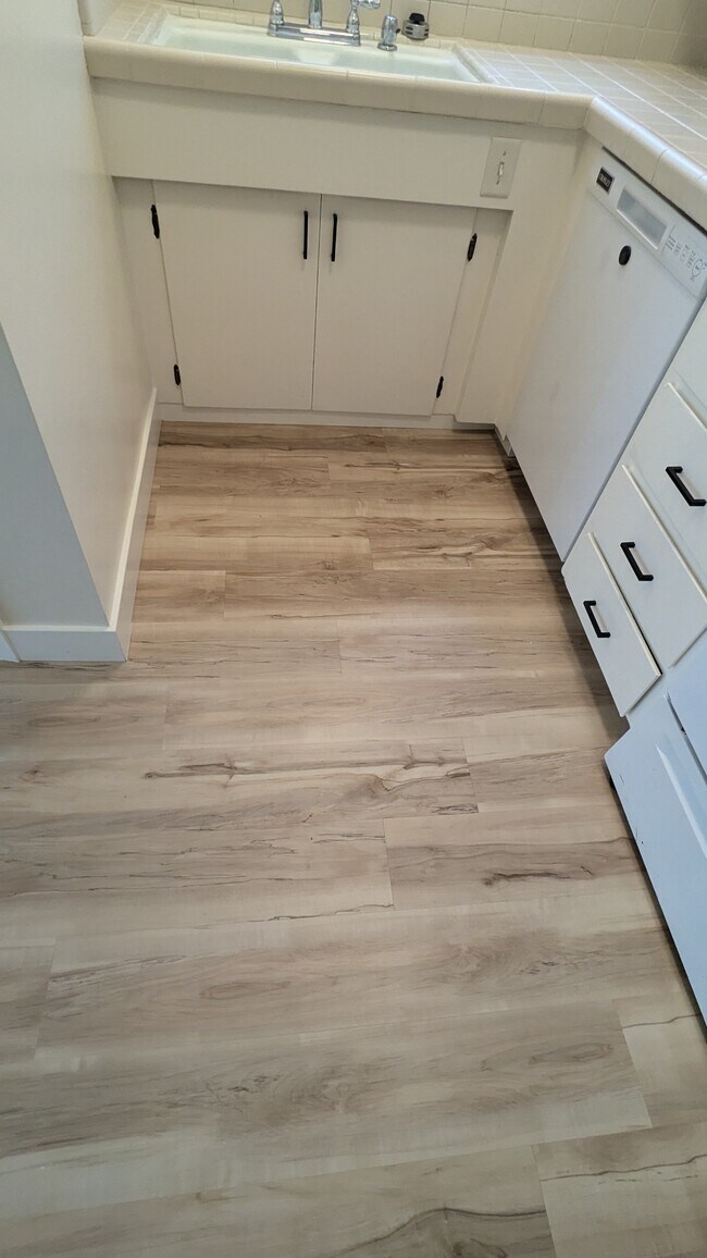 Building Photo - 316 Hazel St