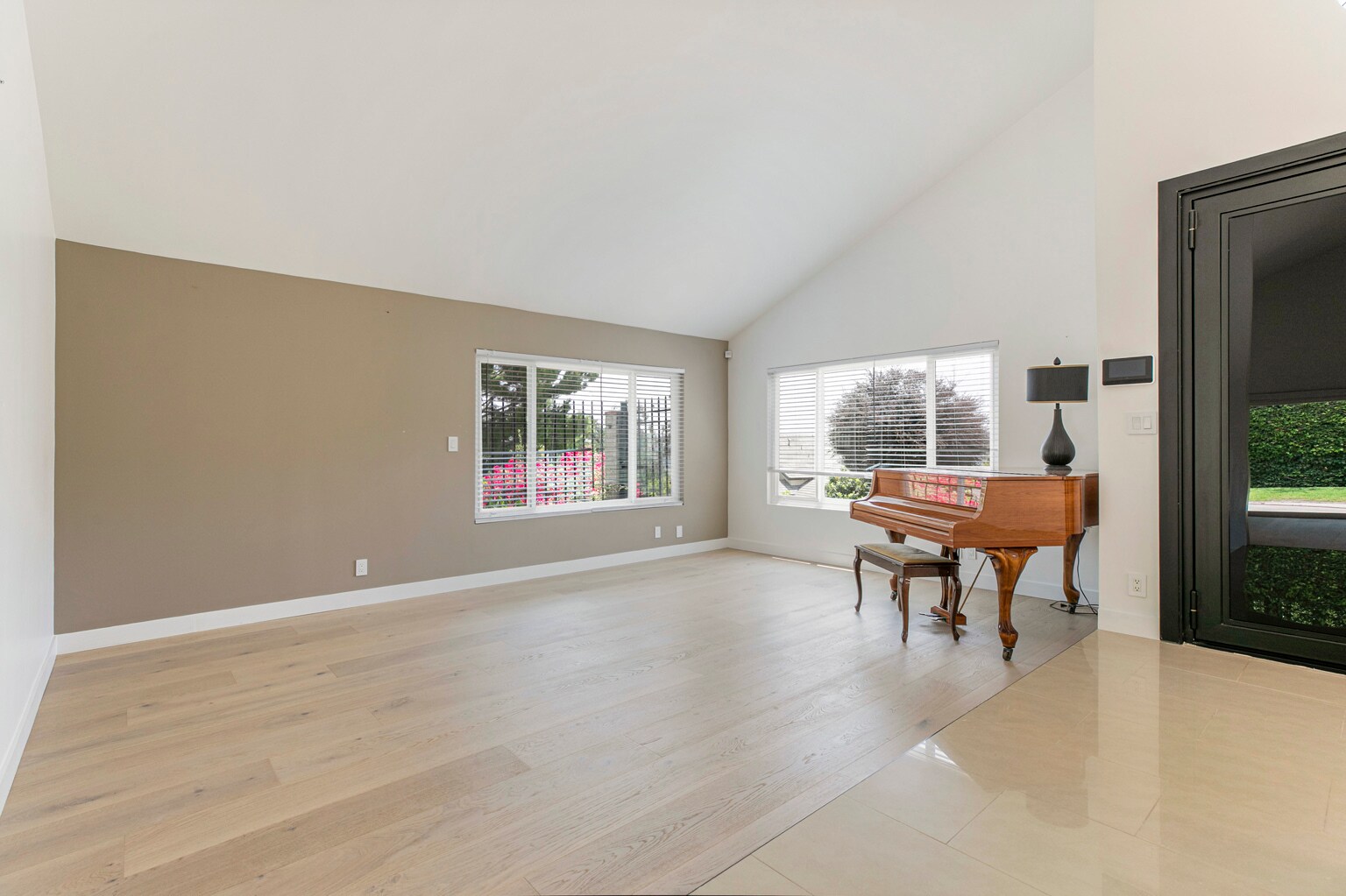 Building Photo - 3125 Emerald Isle Dr