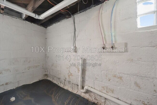 Building Photo - 1088 Siebert St