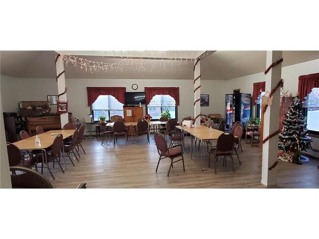 Building Photo - 215 Linden Ave W