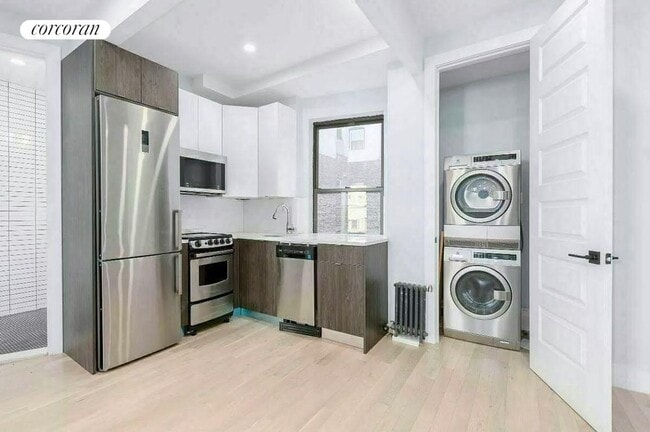 Building Photo - 515 W 139th St